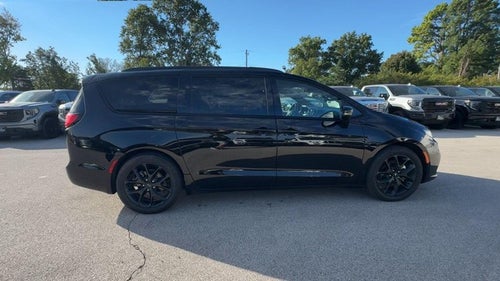 2025 Chrysler Pacifica Limited FWD