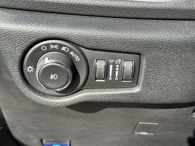 2025 Chrysler Pacifica Limited FWD
