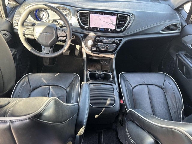 2025 Chrysler Pacifica Limited FWD