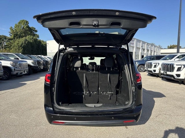 2025 Chrysler Pacifica Limited FWD