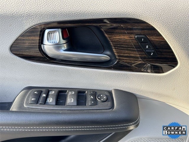 2024 Chrysler Pacifica Limited FWD