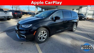 2024 Chrysler Pacifica Limited FWD