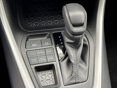 2025 Toyota RAV4 XLE AWD (Natl)