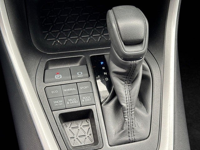 2025 Toyota RAV4 XLE AWD (Natl)