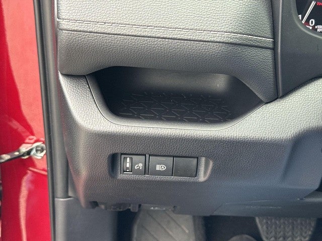 2025 Toyota RAV4 XLE AWD (Natl)