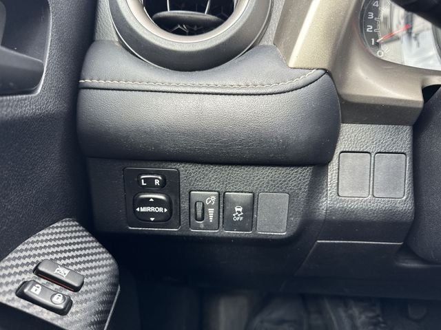 2013 Toyota RAV4 FWD 4dr XLE (Natl)