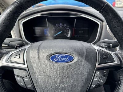 2017 Ford Fusion SE FWD