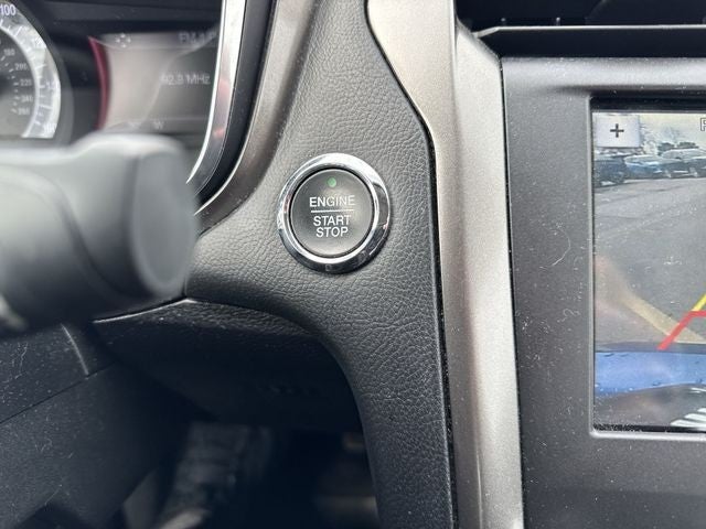 2017 Ford Fusion SE FWD