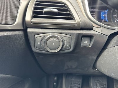 2017 Ford Fusion SE FWD