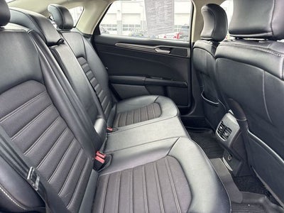 2017 Ford Fusion SE FWD