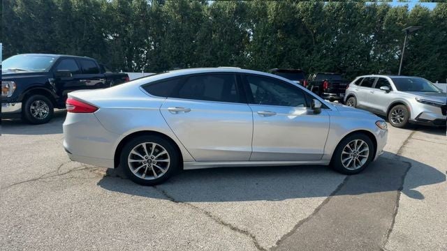 2017 Ford Fusion SE FWD