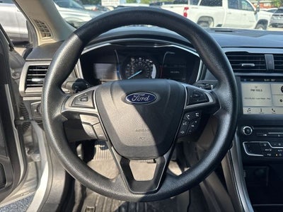 2017 Ford Fusion SE FWD