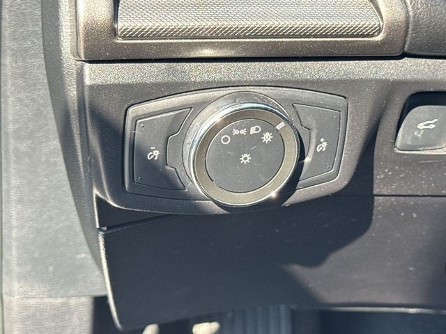 2017 Ford Fusion SE FWD