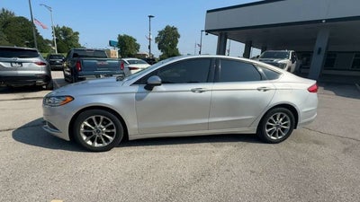 2017 Ford Fusion SE FWD