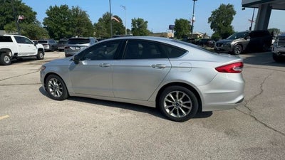 2017 Ford Fusion SE FWD