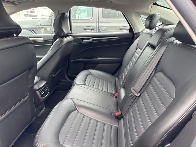 2016 Ford Fusion 4dr Sdn SE FWD