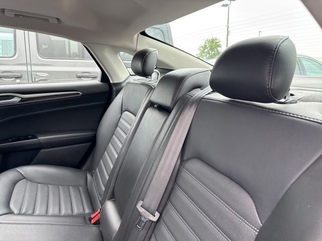 2016 Ford Fusion 4dr Sdn SE FWD