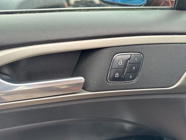 2016 Ford Fusion 4dr Sdn SE FWD