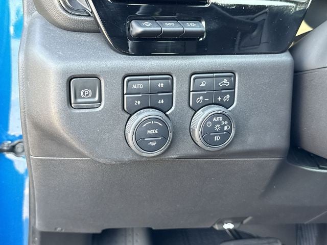 2022 Chevrolet Silverado 1500 4WD Crew Cab 147" ZR2