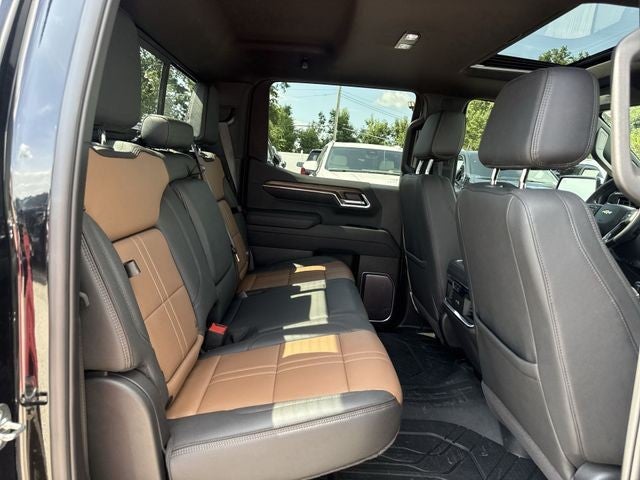 2025 Chevrolet Silverado 1500 4WD Crew Cab 147" High Country