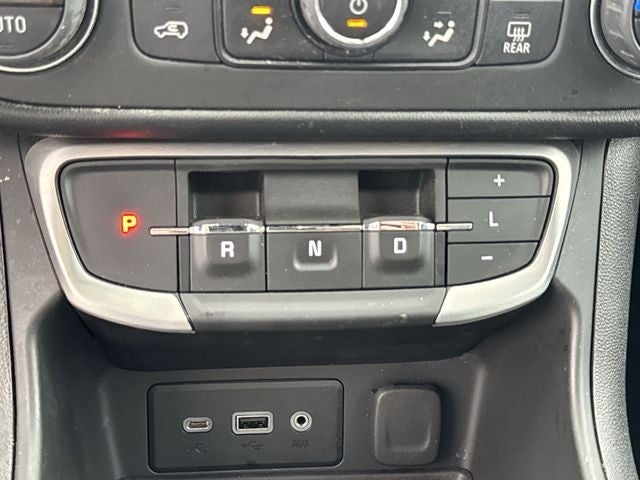 2022 GMC Terrain FWD 4dr SLE