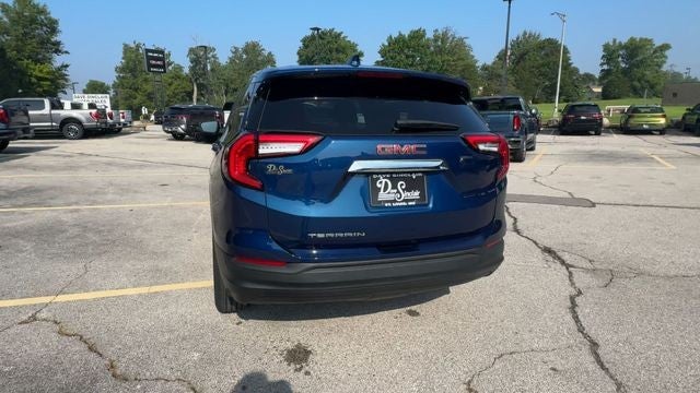 2022 GMC Terrain FWD 4dr SLE