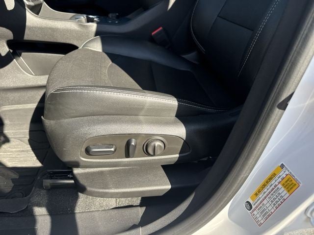 2023 GMC Terrain FWD 4dr SLT