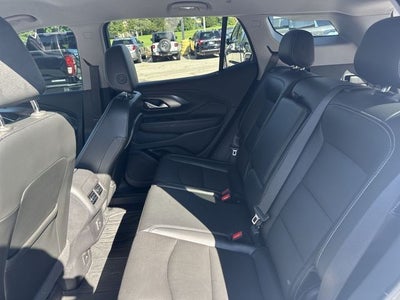 2023 GMC Terrain FWD 4dr SLT
