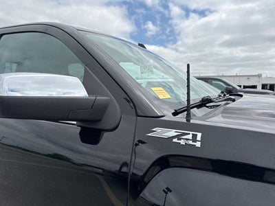 2016 GMC Sierra 1500 4WD Crew Cab 143.5" SLT