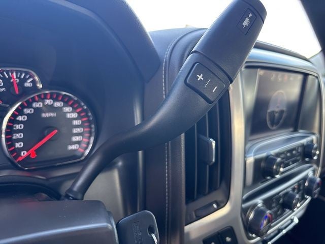 2016 GMC Sierra 1500 4WD Crew Cab 143.5" SLT