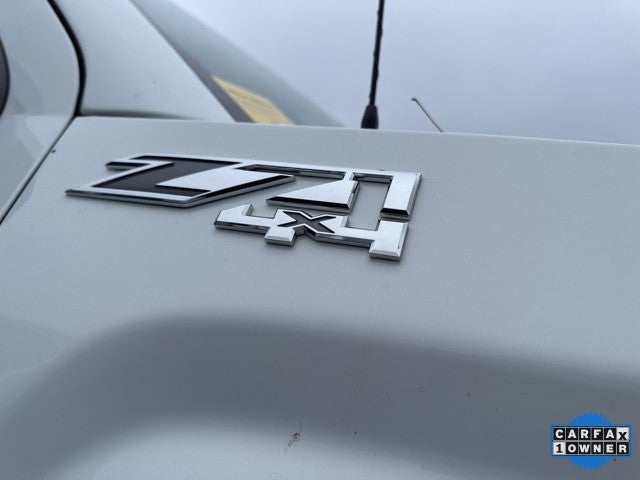 2016 GMC Sierra 1500 4WD Crew Cab 143.5" SLT