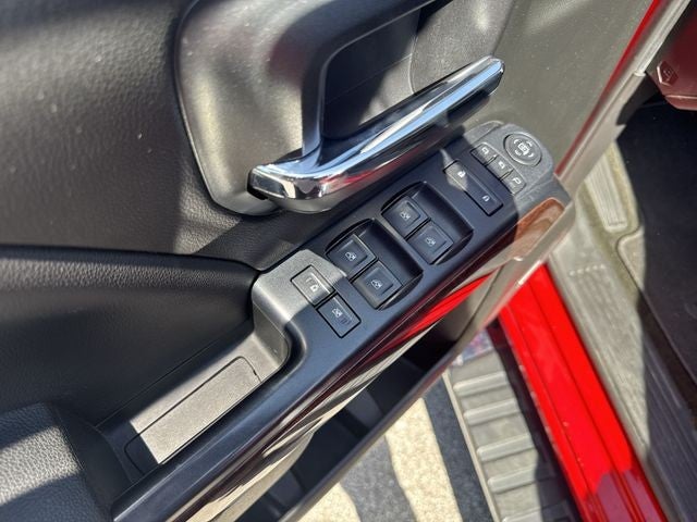 2018 GMC Sierra 1500 4WD Crew Cab 143.5" SLT