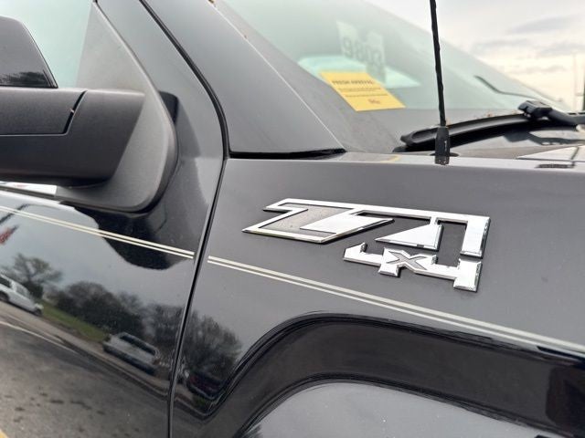 2015 GMC Sierra 1500 4WD Crew Cab 143.5" SLE