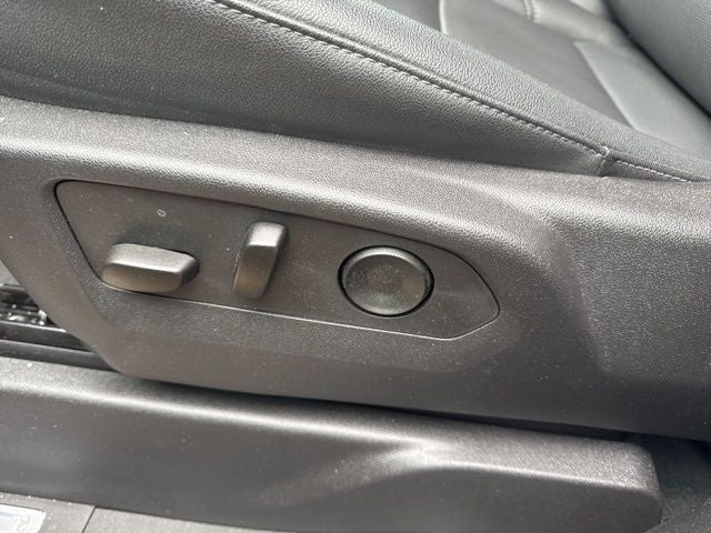 2025 GMC Sierra 1500 4WD Crew Cab 147" SLT