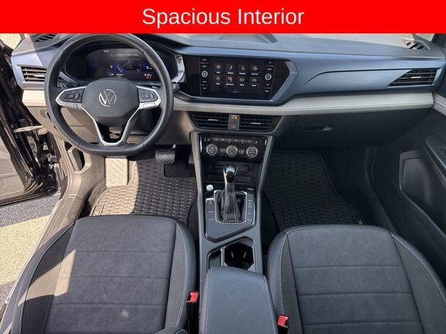2024 Volkswagen Taos SE FWD