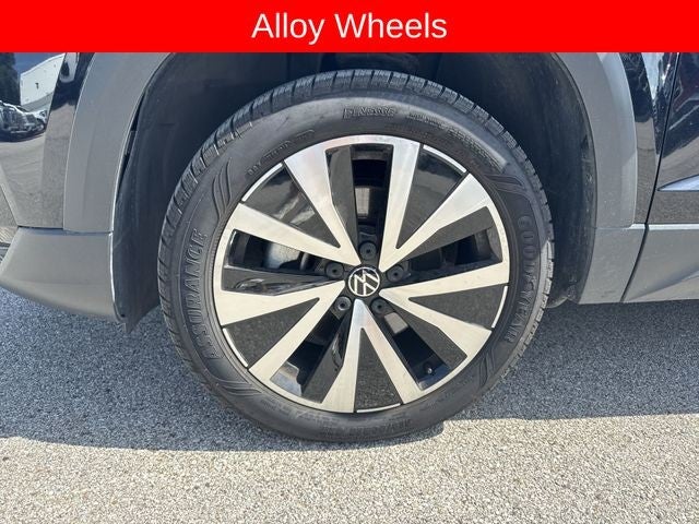 2024 Volkswagen Taos SE FWD
