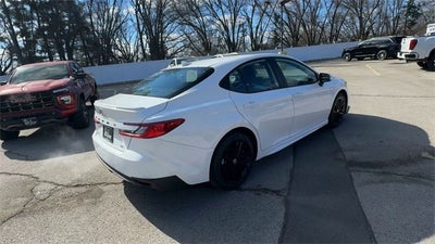 2025 Toyota Camry LE (Natl)