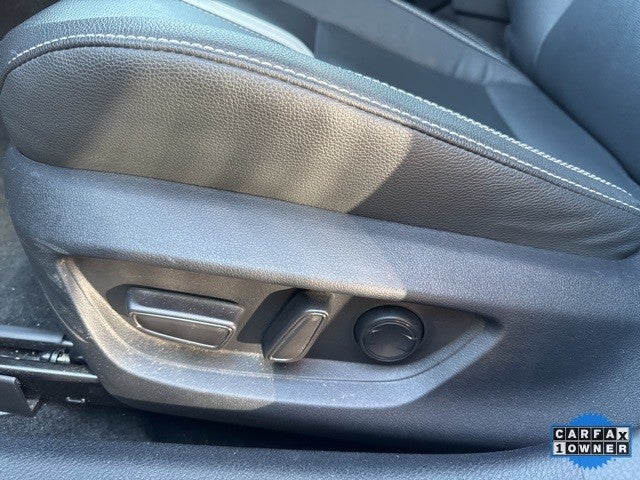 2025 Toyota Camry LE (Natl)