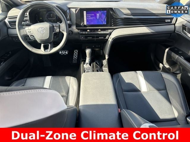 2025 Toyota Camry SE (Natl)