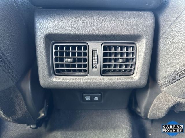 2025 Toyota Camry SE (Natl)