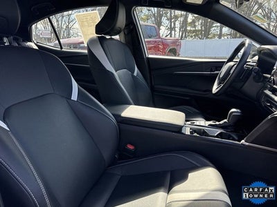 2025 Toyota Camry SE (Natl)