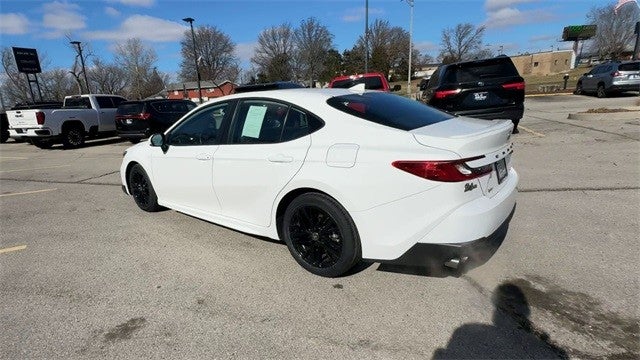 2025 Toyota Camry LE (Natl)