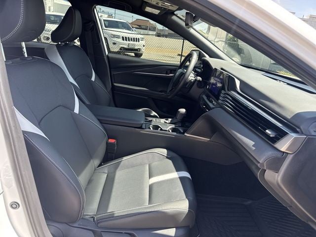 2026 Toyota Camry LE (Natl)