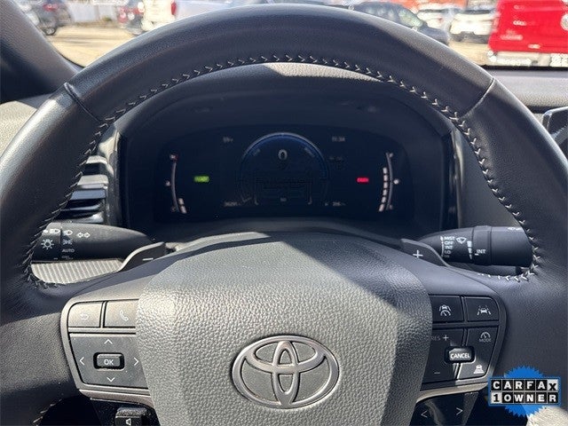 2025 Toyota Camry SE (Natl)