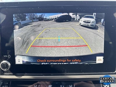 2025 Toyota Camry SE (Natl)