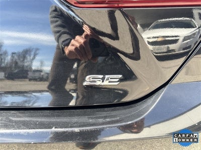 2025 Toyota Camry SE (Natl)