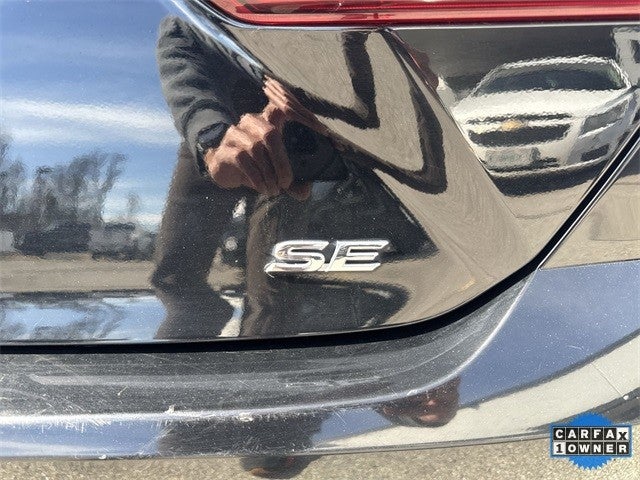 2025 Toyota Camry SE (Natl)