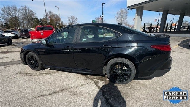 2025 Toyota Camry SE (Natl)