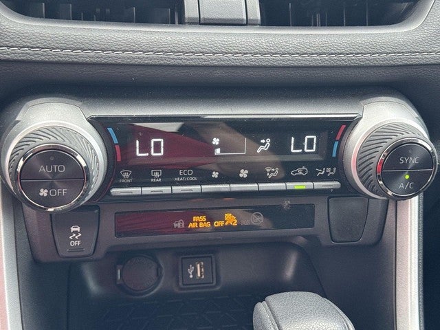 2025 Toyota RAV4 Hybrid LE AWD (Natl)