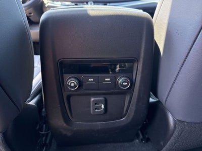 2024 Buick Enclave FWD 4dr Essence